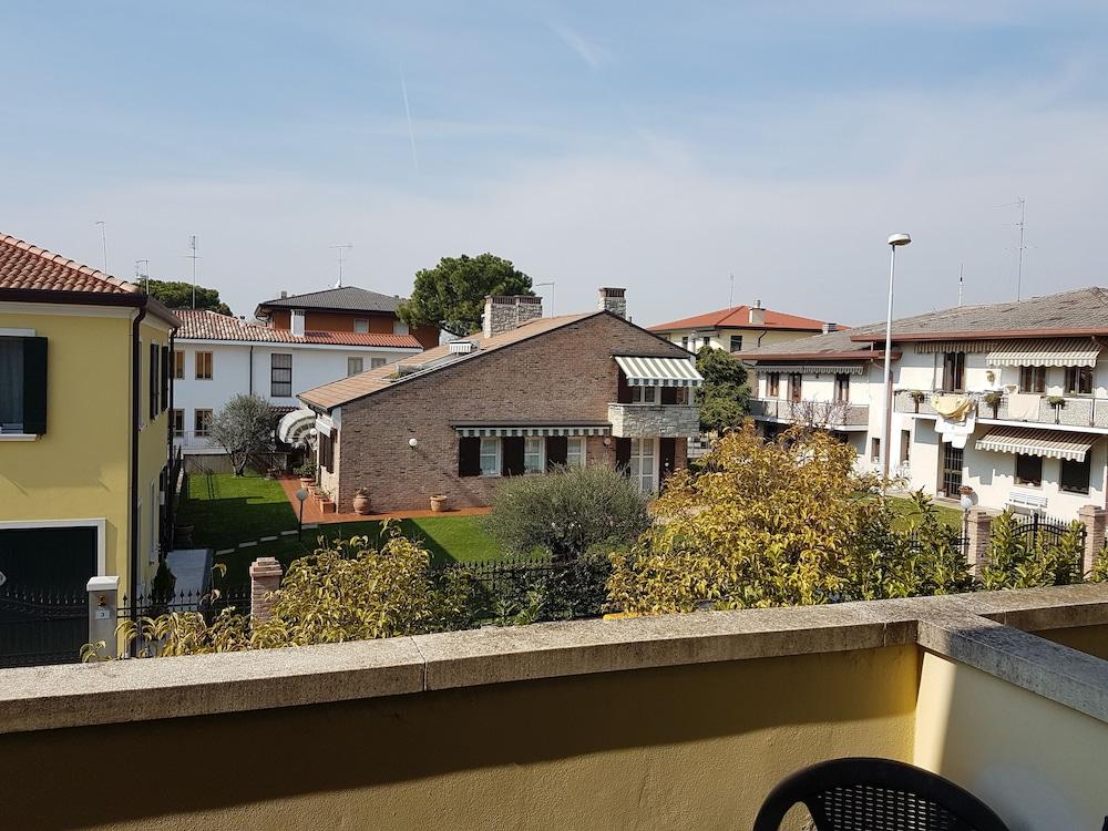 Small Royal Rc12 Hotel 3*